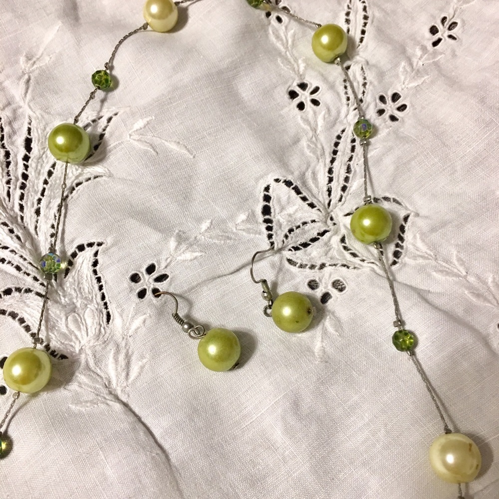 Necklace and earring set.